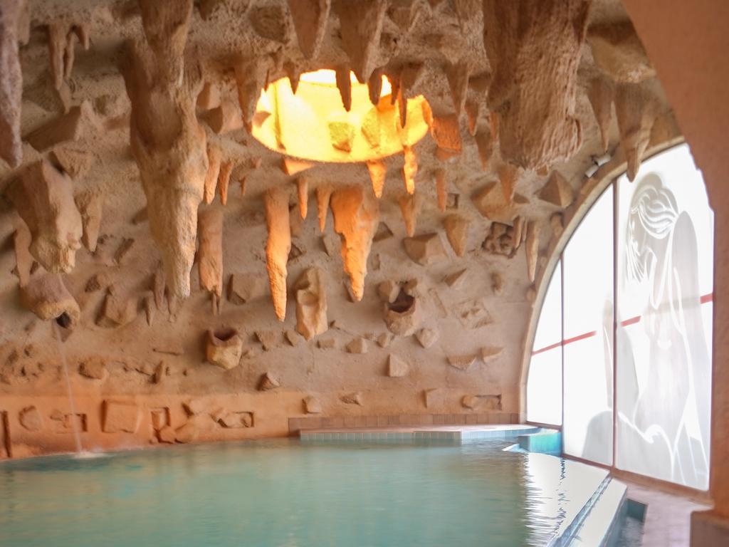 Thermal Hotels & Walliser Alpentherme Loèche-les-Bains Extérieur photo